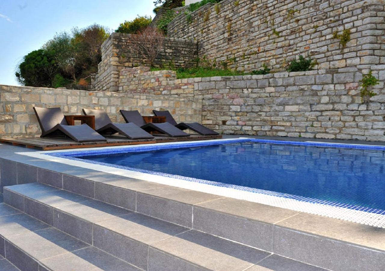 Avala & Hotel 4*