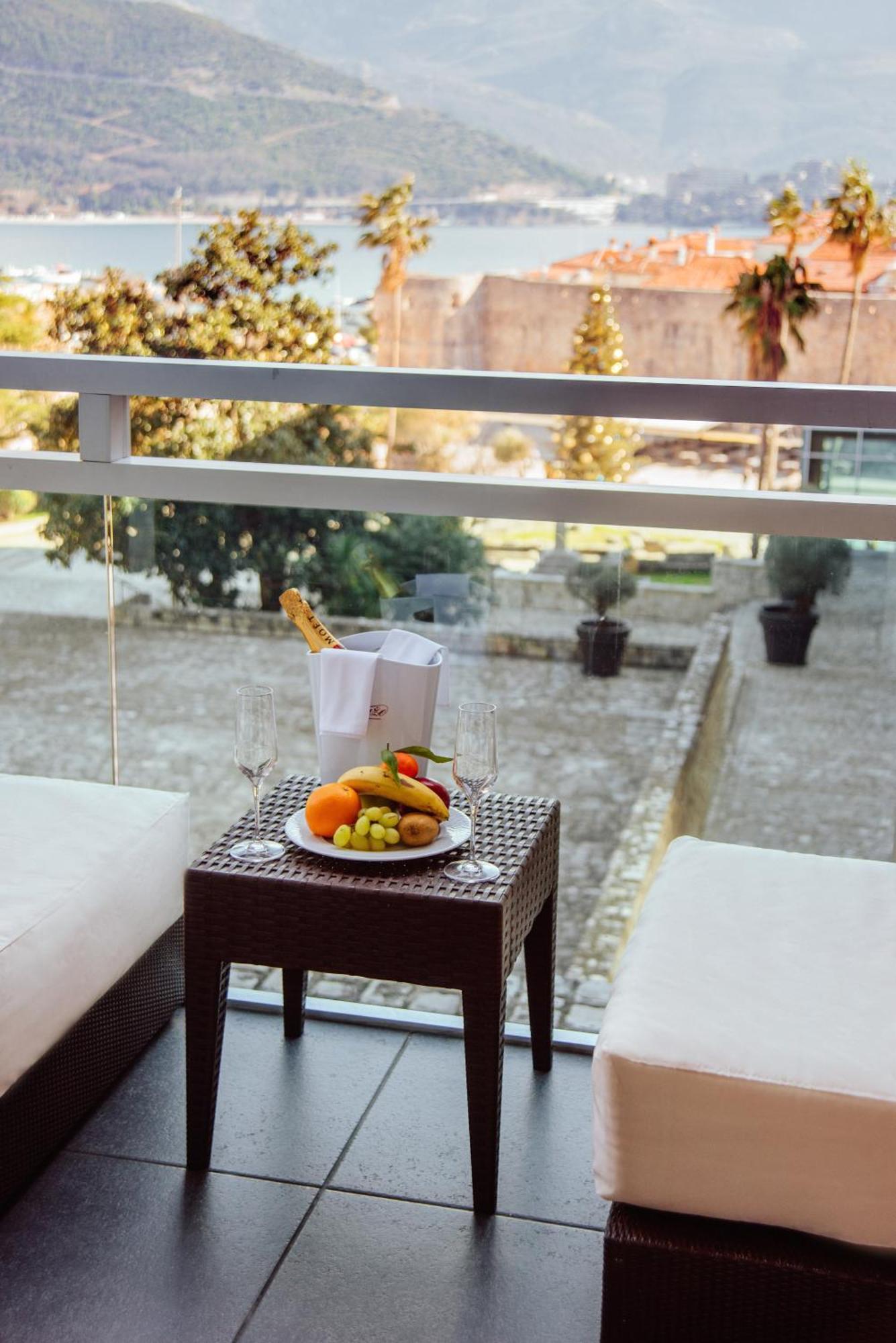 Hotel Avala &